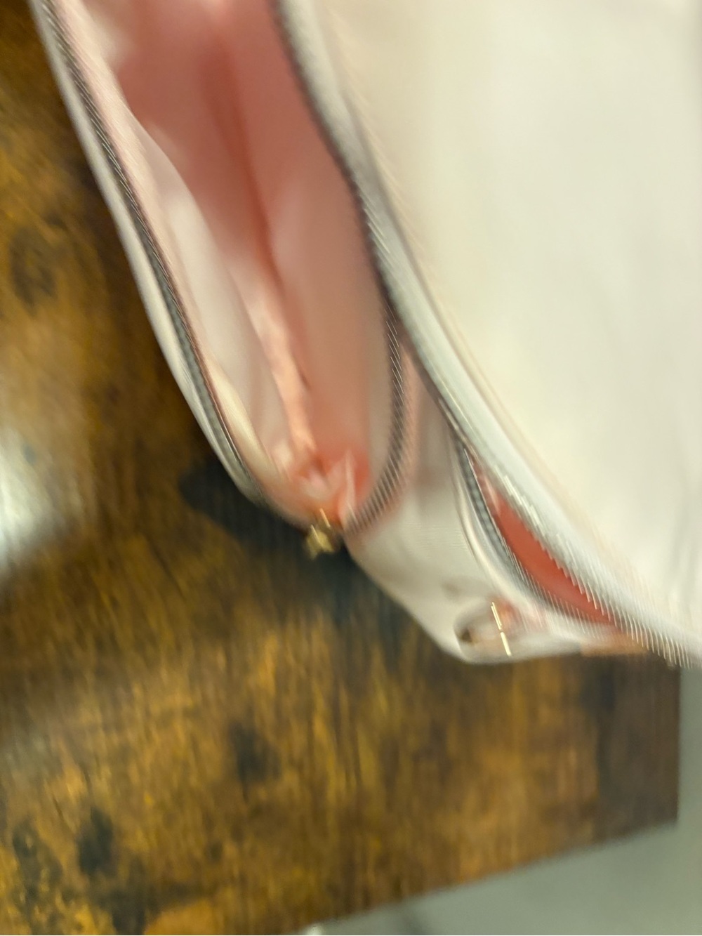 lululemon athletica Light Pink Crossbody Belt Bag with Rose Gold Hardware - Picture 4 of 4